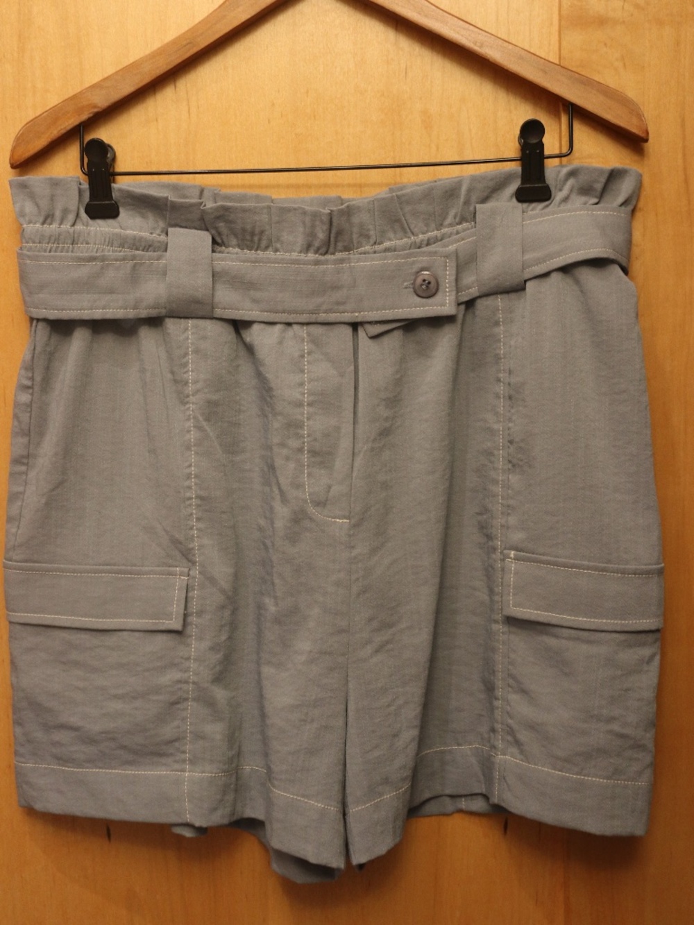 NWT Anthropologie Moon River Grey Paper Bag Shorts, Size Large